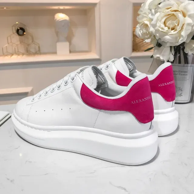 Alexander McQueen sneakers oversized semelle blanche rose upper cuir propre lifestyle sneakers 4