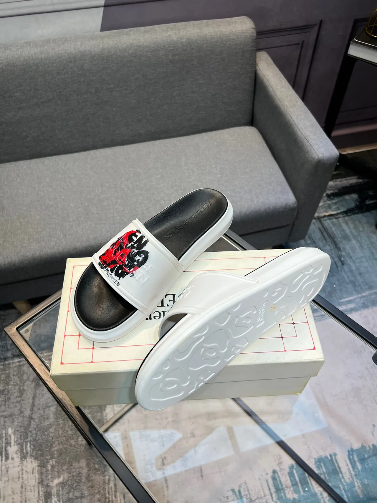 Alexander McQueen Crâne Glisse Blanc Noir Sangle Large Impression Graphique Chaussures 4