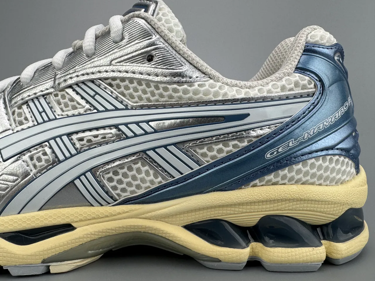 ASICS Gel-Kayano Navy and Silver Mesh 跑鞋 7