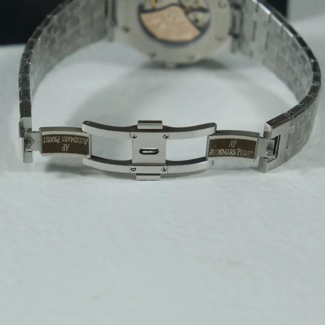 Audemars Piguet Royal Oak Cadran Tapisserie Argenté Montre Mécanique 4