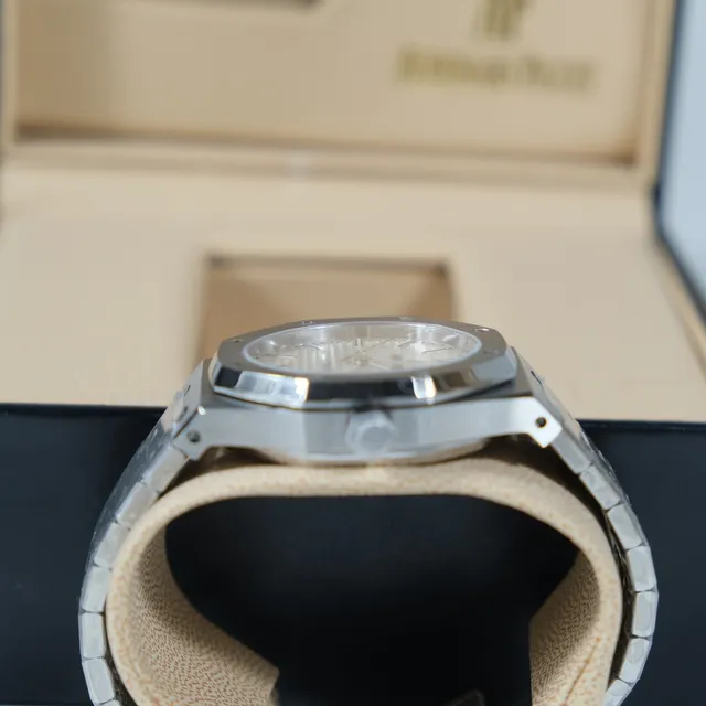 Audemars Piguet Royal Oak Cadran Tapisserie Argenté Montre Mécanique 6