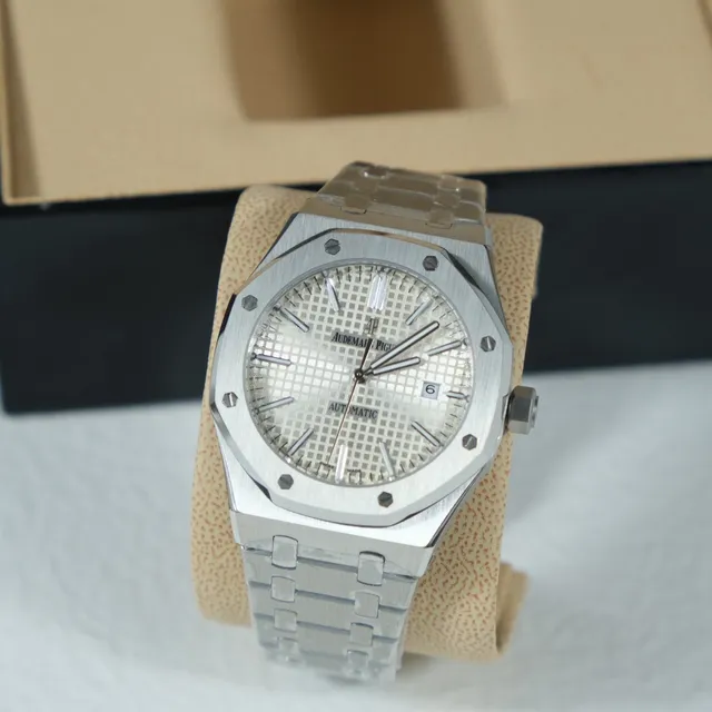 Audemars Piguet Royal Oak Cadran Tapisserie Argenté Montre Mécanique 7