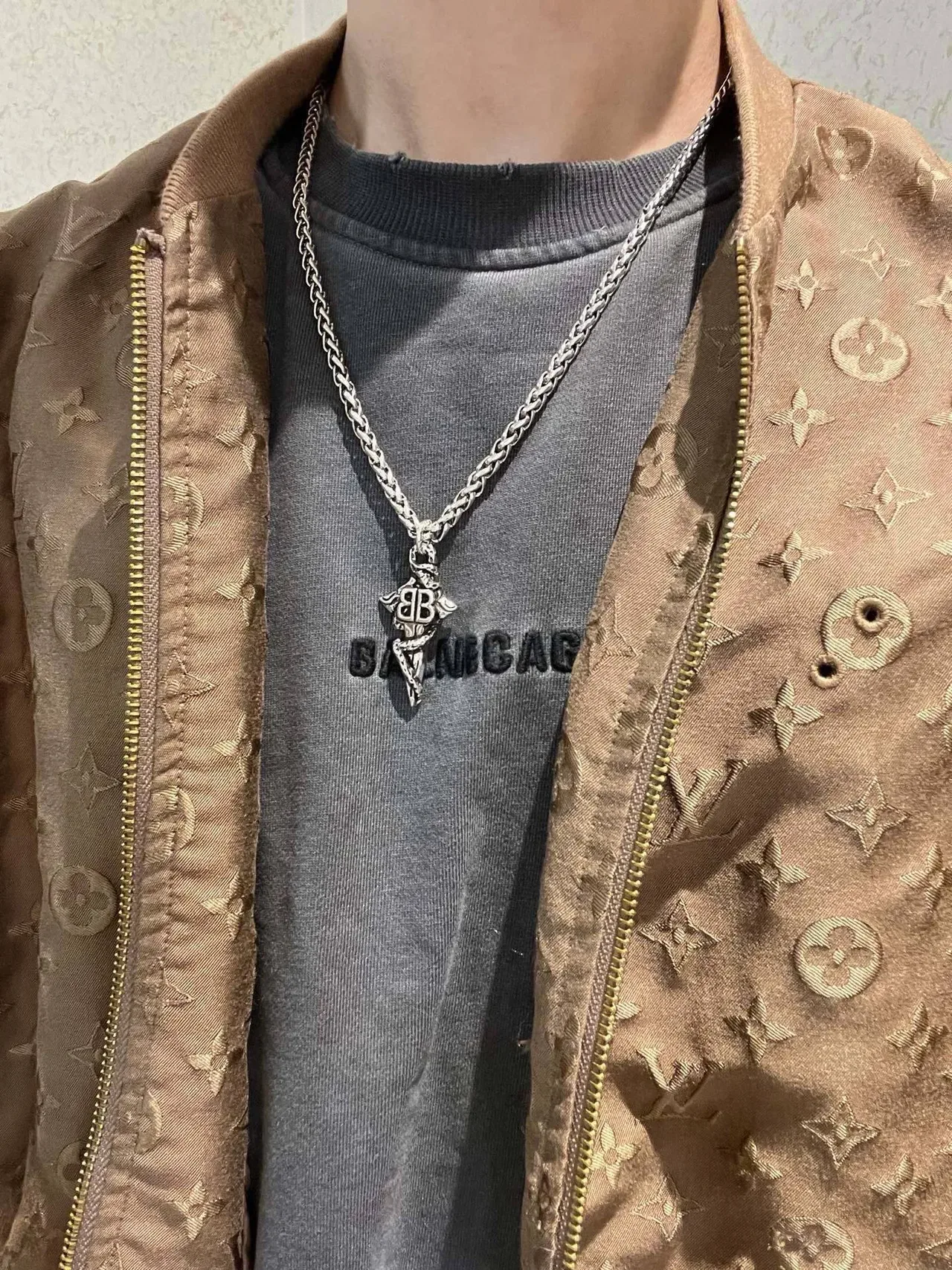 Balenciaga BB Dagger 银色 编织曲奇链 精致 monogram 坠饰 项链 5
