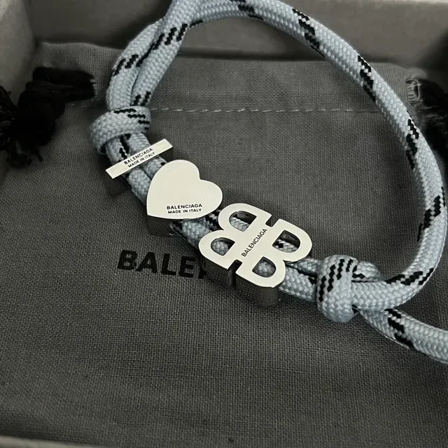 Balenciaga BB Heart Pulsera de Cuerda Gris Plata Trenzada Interlocking Logo 2