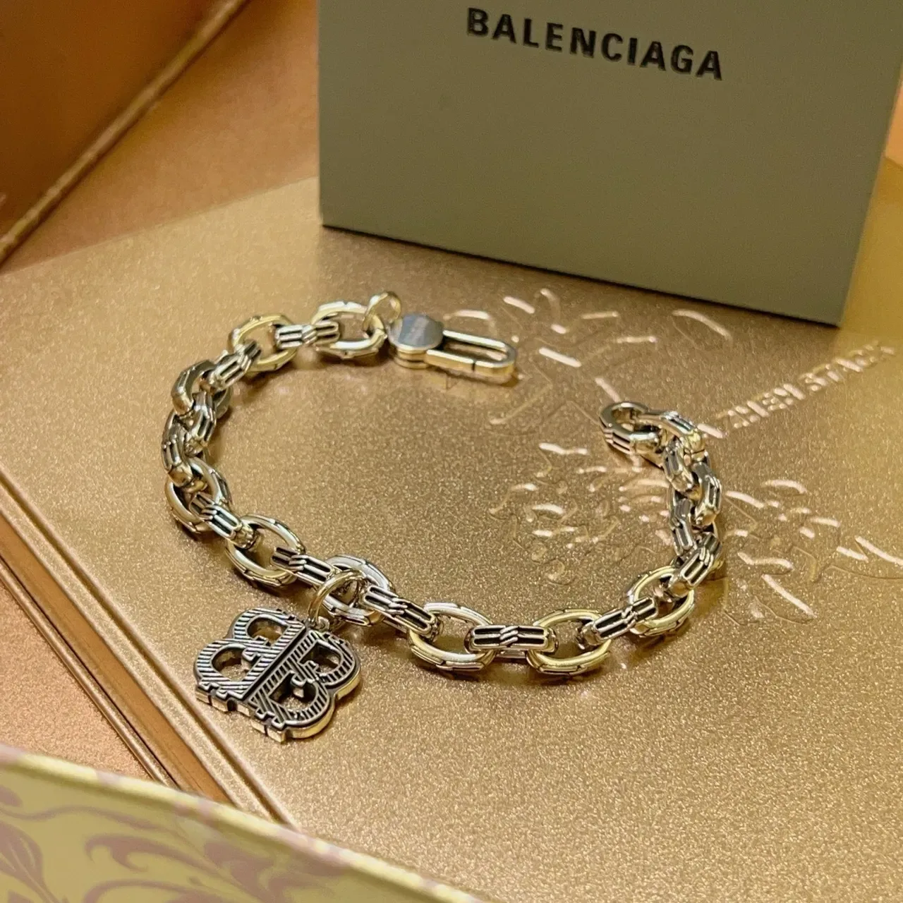 Balenciaga BB Logo Chunky Chain Bracelet 4