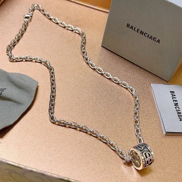 Balenciaga BB 银调圆柱形吊坠链条项链 8