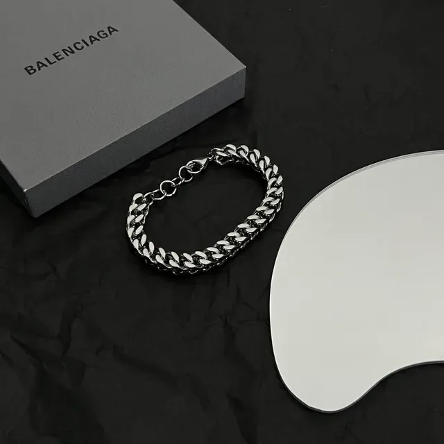 Balenciaga Chunky Curb-Link 银色手链 4