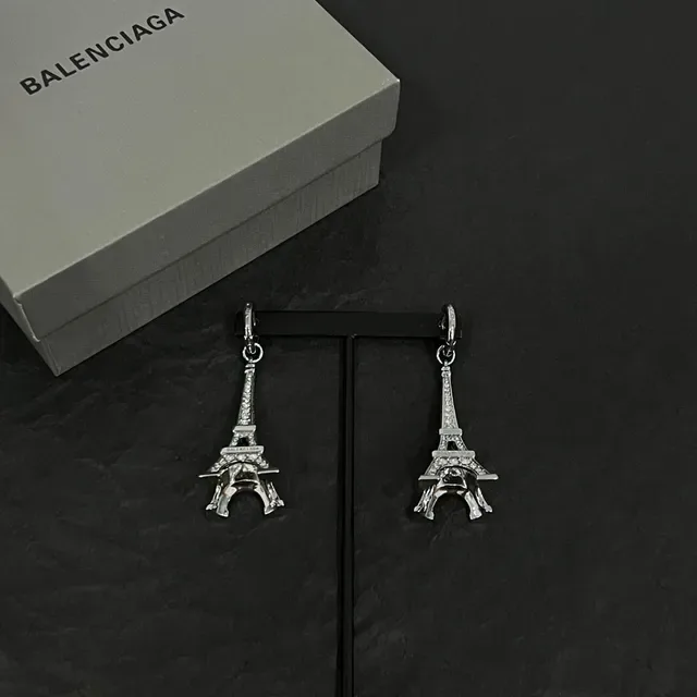 Balenciaga इफेल टावर क्रिस्टल सिल्वर टोन ईयररिंग्स 3