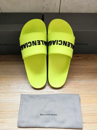 Balenciaga Slide Neon Yellow Logo chaussons 2