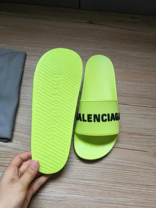 Balenciaga Slide Neon Yellow Logo chaussons 3
