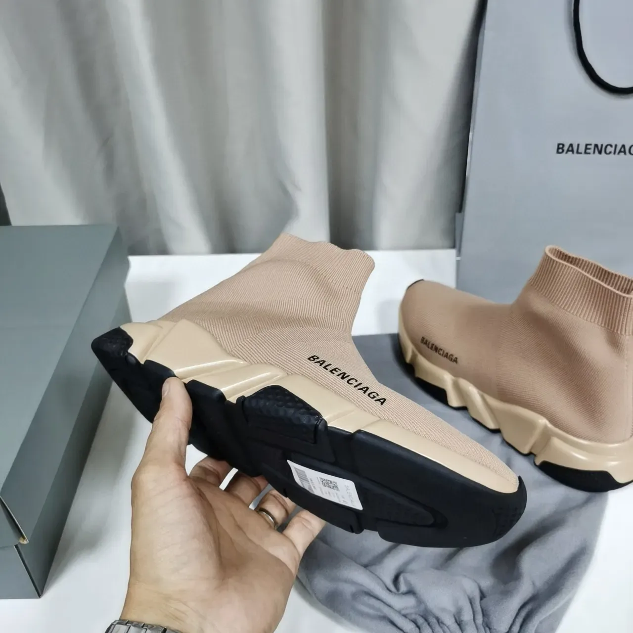 Balenciaga Speed Trainer বেইজ সক-ফিট লাইফস্টাইল স্নিকার্স 2