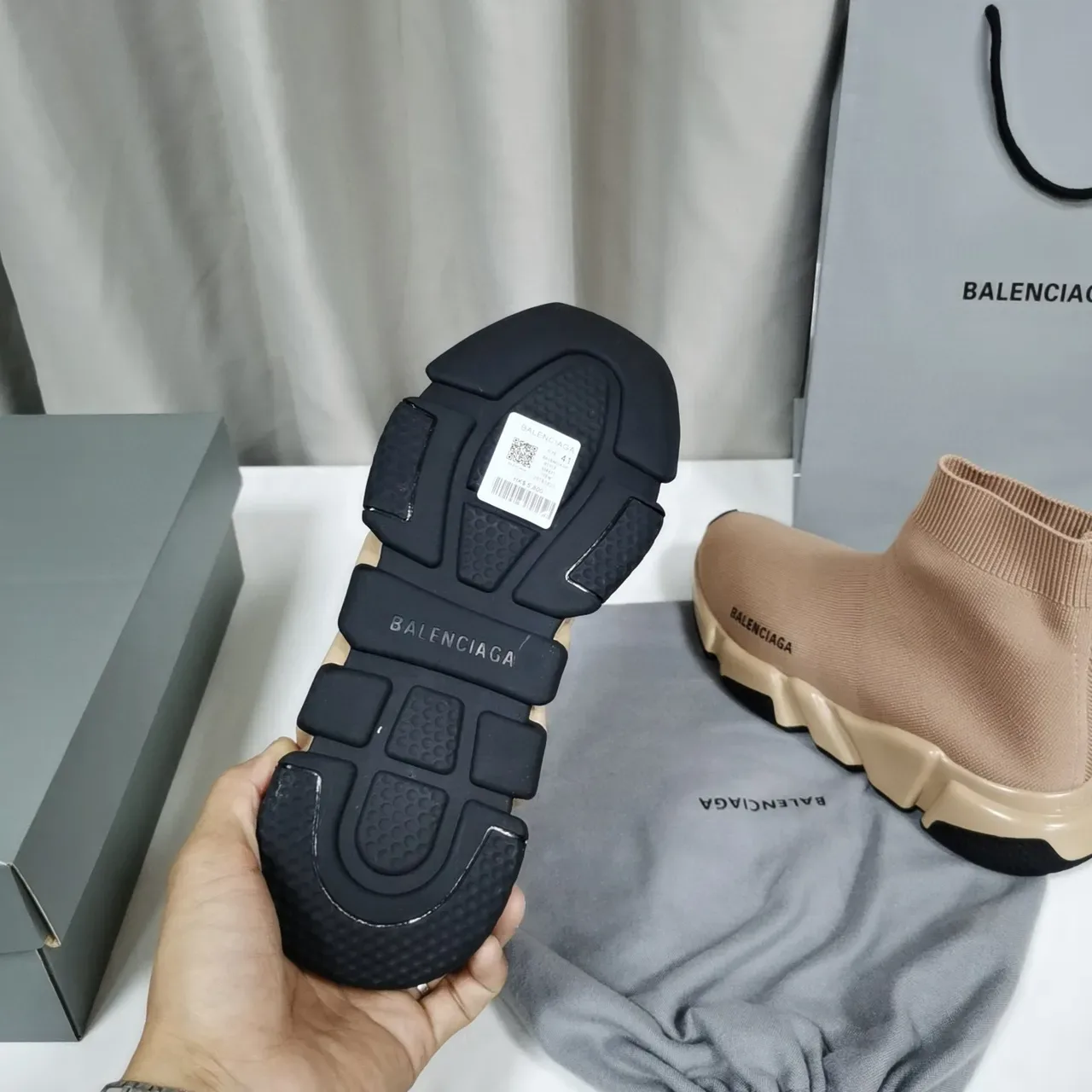 Balenciaga Speed Trainer বেইজ সক-ফিট লাইফস্টাইল স্নিকার্স 3
