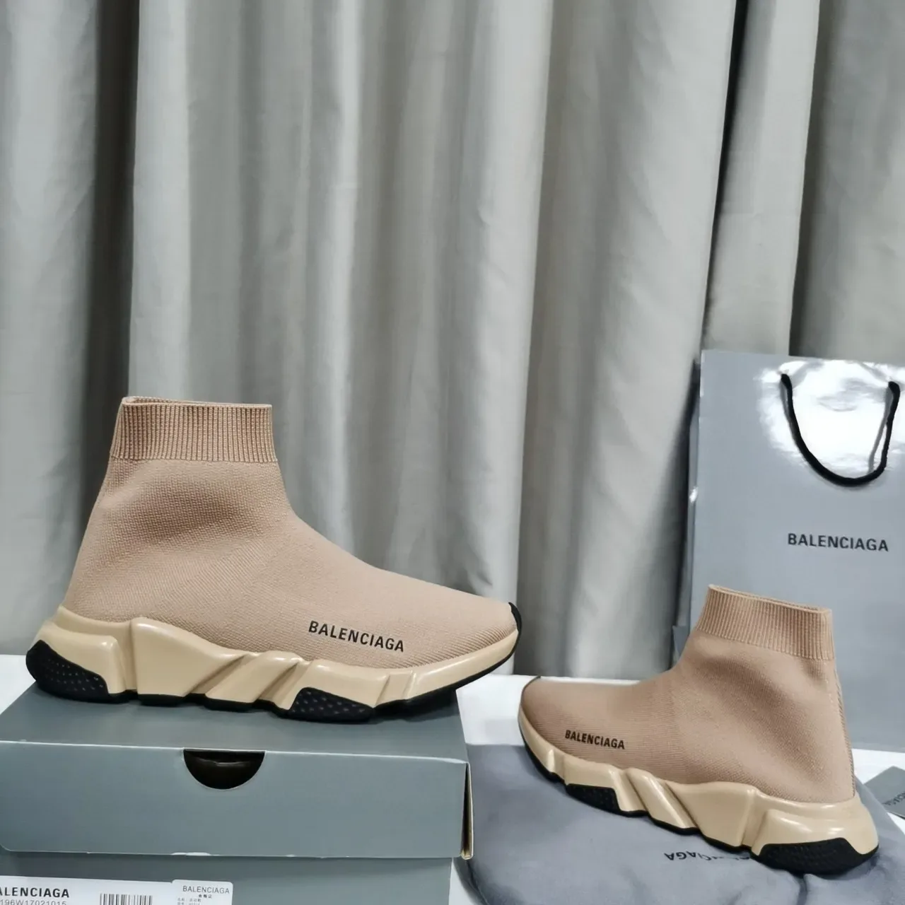 Balenciaga Speed Trainer বেইজ সক-ফিট লাইফস্টাইল স্নিকার্স 5
