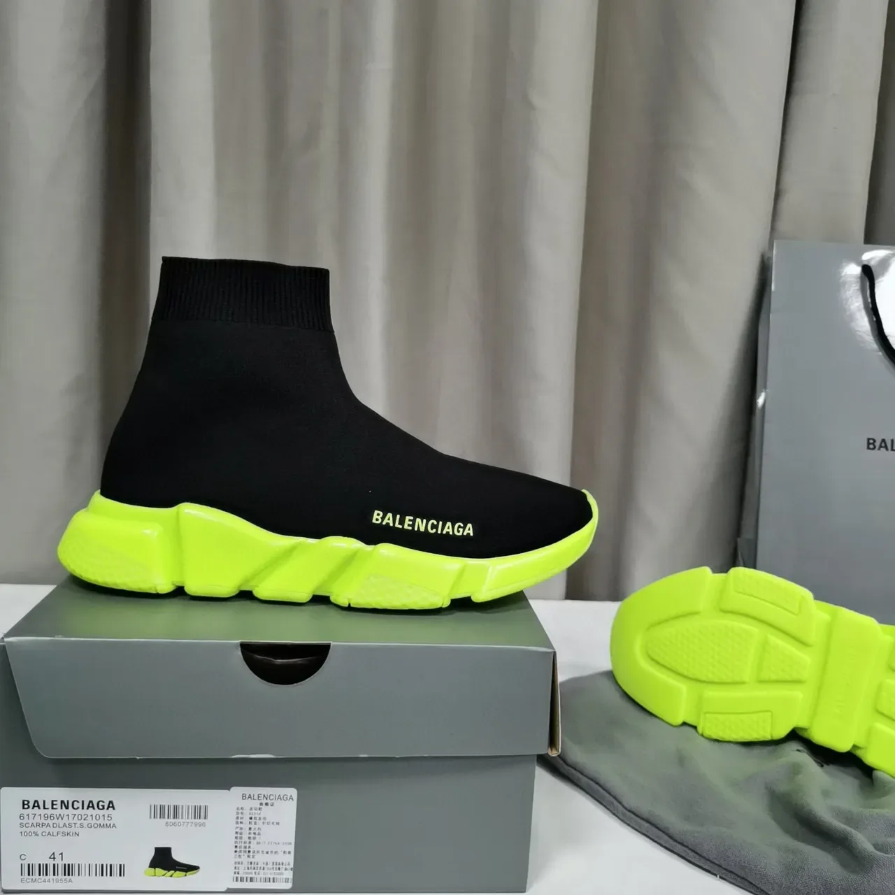 Balenciaga Speed Trainer 黑色和霓虹黄生活方式运动鞋 4