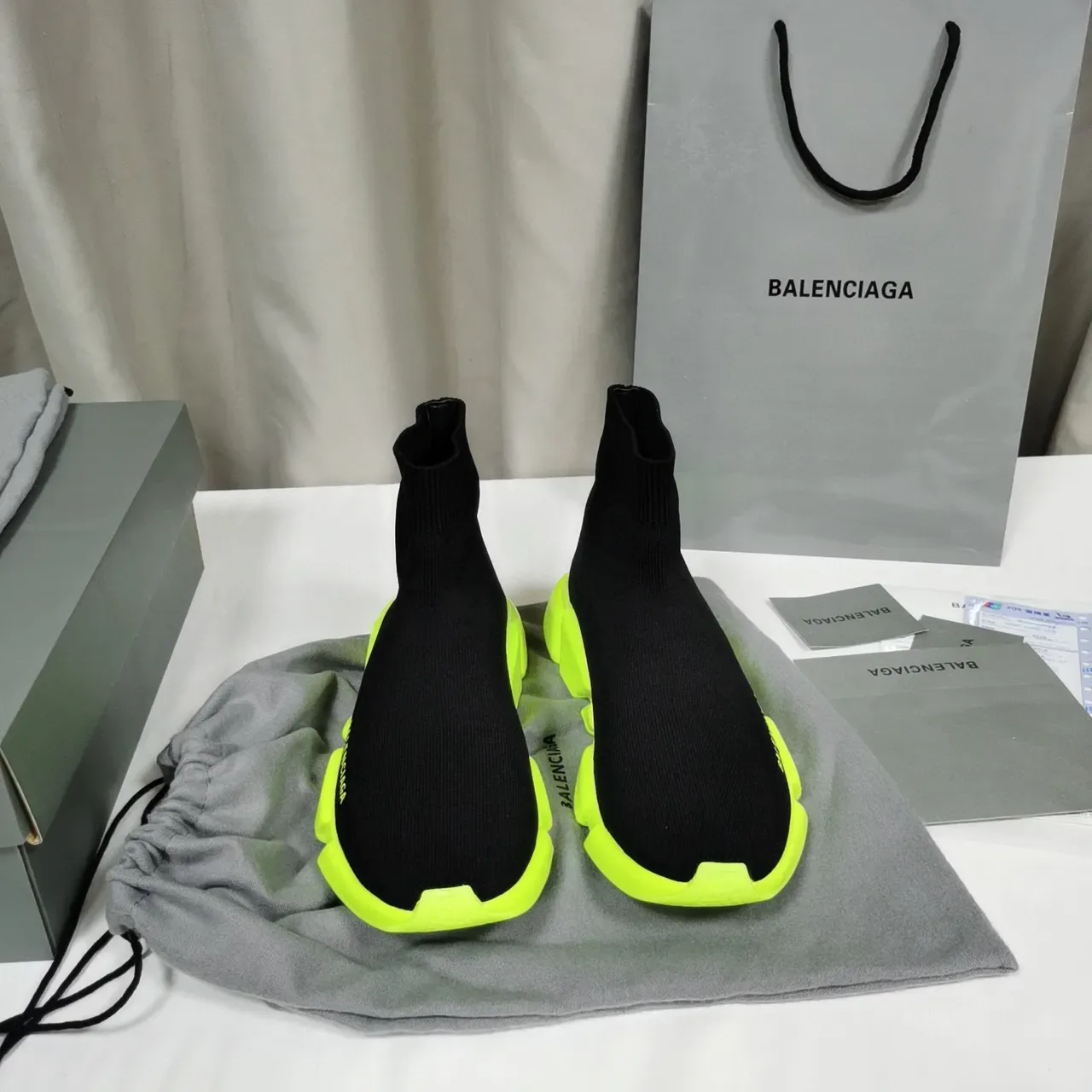 Balenciaga Speed Trainer 黑色和霓虹黄生活方式运动鞋 7