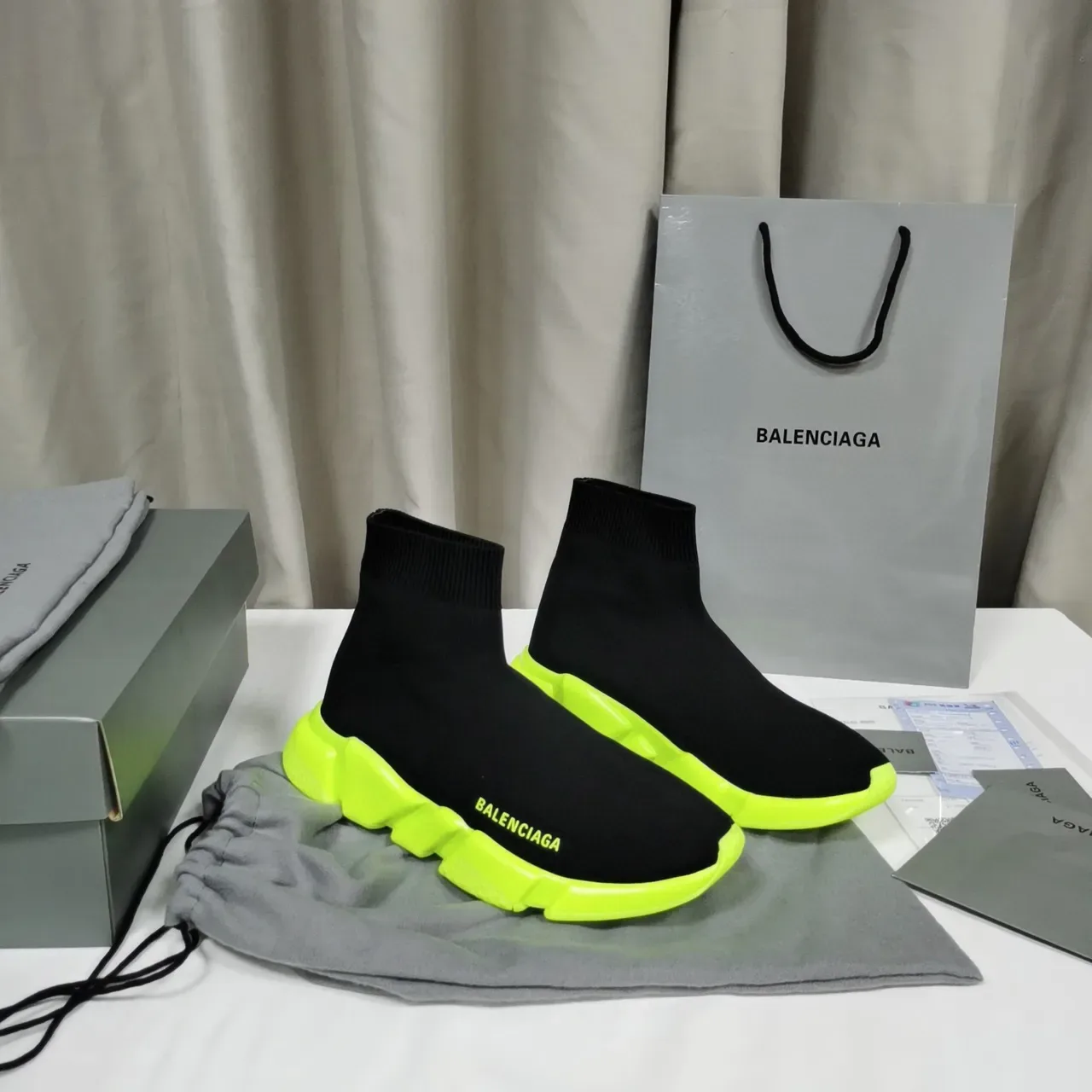 Balenciaga Speed Trainer 黑色和霓虹黄生活方式运动鞋 8