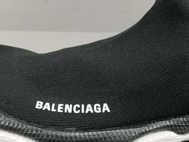Balenciaga Speed Trainer preto e branco sneakers lifestyle 8