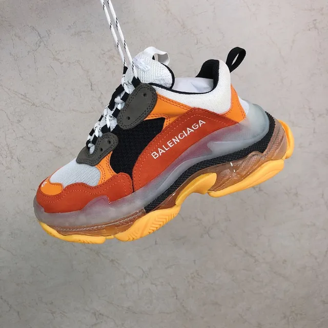 Balenciaga Triple S Tênis Laranja Amarelo Branco com sola grossa 2