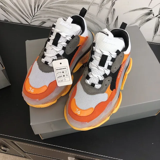 Balenciaga Triple S Tênis Laranja Amarelo Branco com sola grossa 3