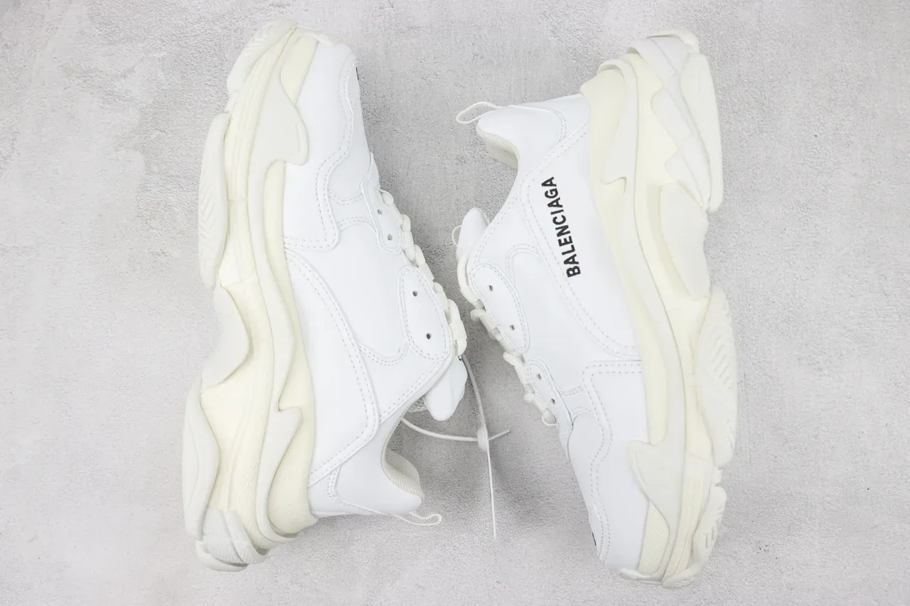 Balenciaga Triple S 白色厚底运动鞋 2