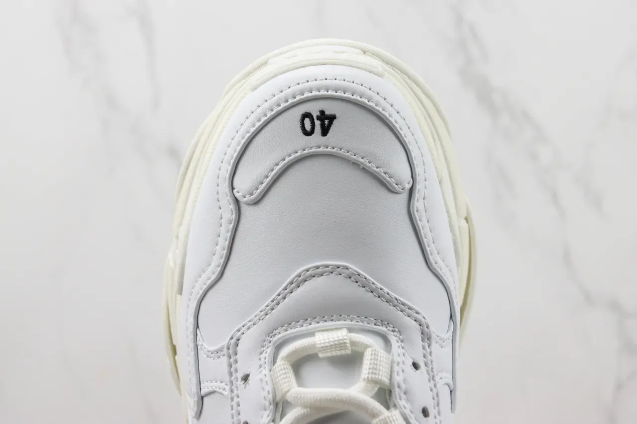 Balenciaga Triple S 白色厚底运动鞋 6