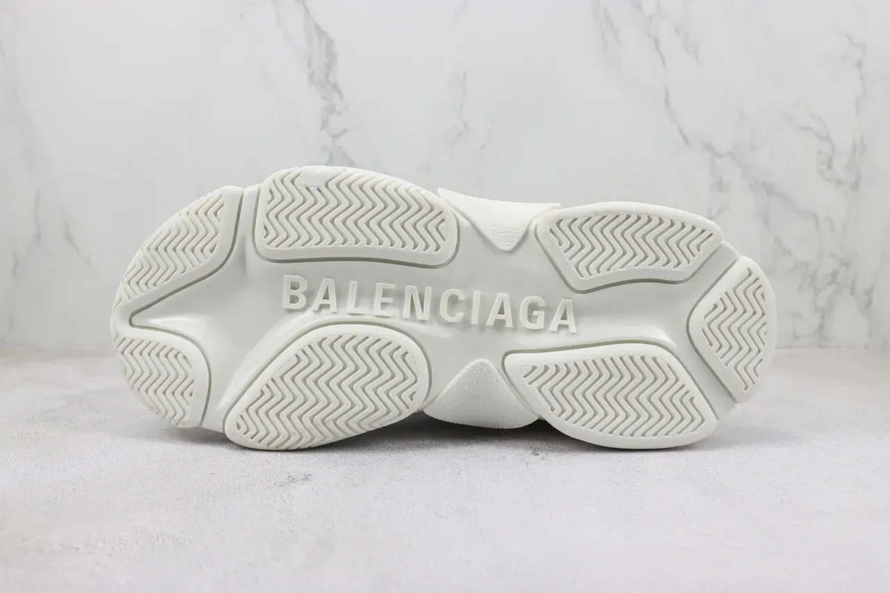 Balenciaga Triple S 白色厚底运动鞋 8