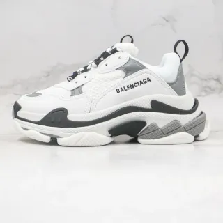 Balenciaga Triple S 白灰黑厚底运动鞋