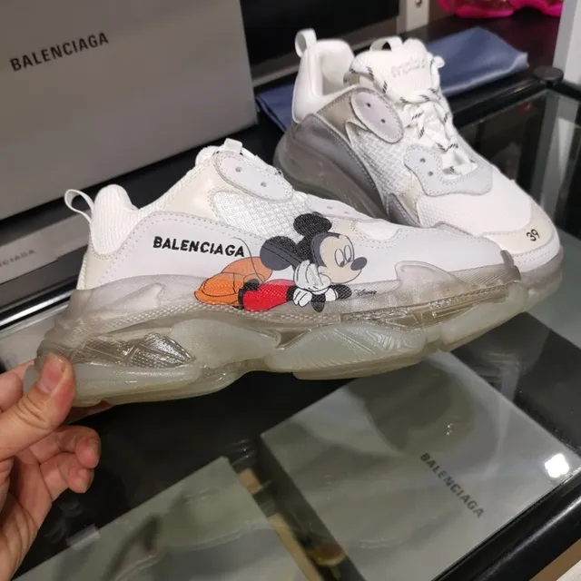 Balenciaga Triple S chaussures chunky blanches Mickey Mouse 5