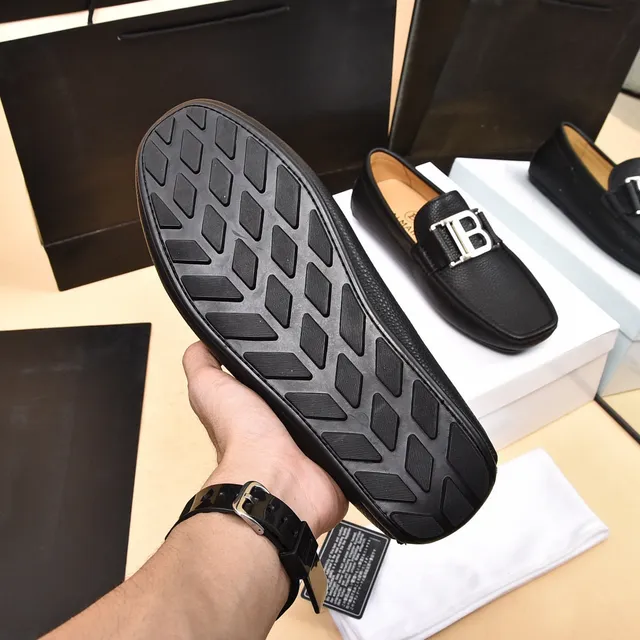Balmain B-Court أحذية ليزر جلد مقشر أسود مع وترة 5