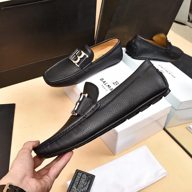 Balmain B-Court أحذية ليزر جلد مقشر أسود مع وترة 6