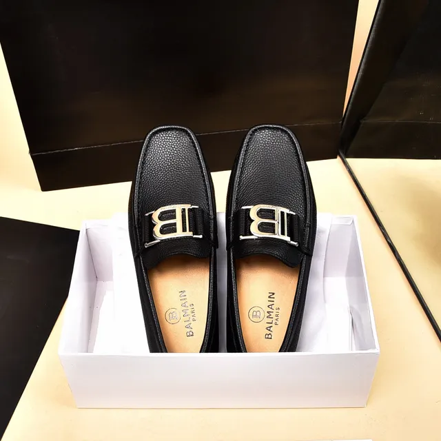 Balmain B-Court أحذية ليزر جلد مقشر أسود مع وترة 9
