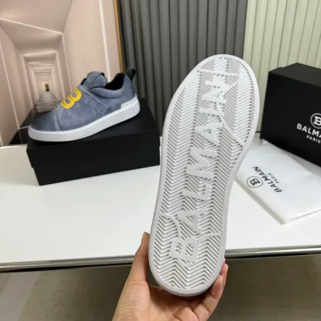 Balmain B-Court رمادي سويد سلايب أون أسلوب حياة سنيكر 3