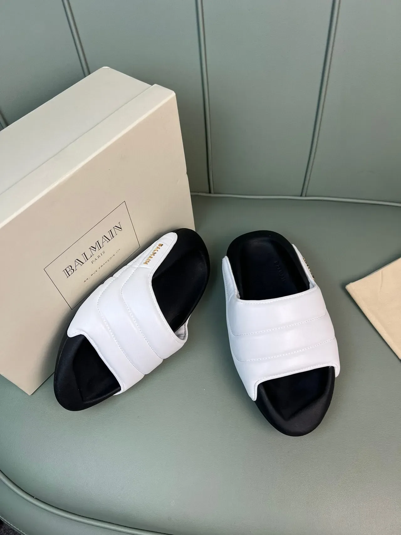 Balmain B-Court 白色黑色绗缝带成型鞋底穆勒鞋 5