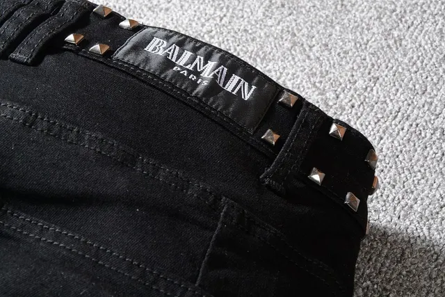Balmain Biker Pantalon Jean Noir Argenté Clouté à Fermeture Éclair 4