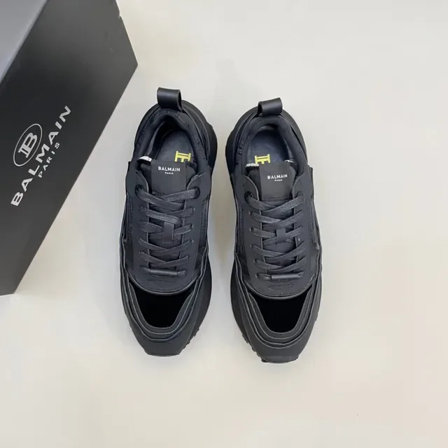 Balmain Sneakers noires monocromatiques en panneaux synthétiques et velours superposés 8