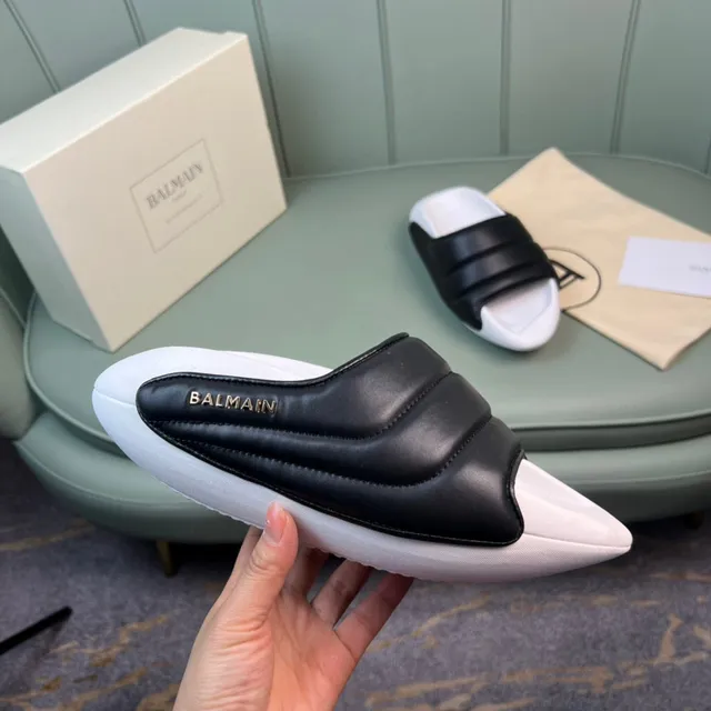 Balmain Sandale à enfiler matelassée 4