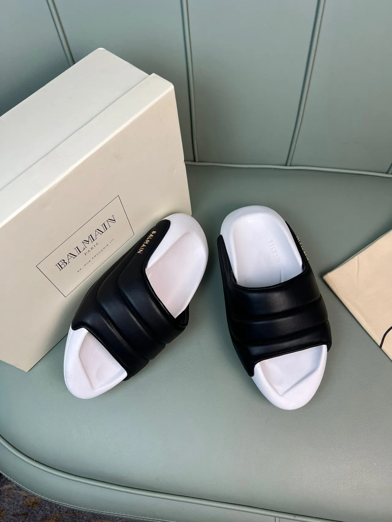 Balmain Sandale à enfiler matelassée 5
