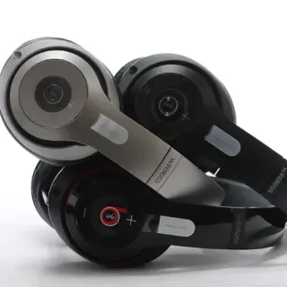 Beats Black Silver Circumaural Wireless Over-ear Headphones