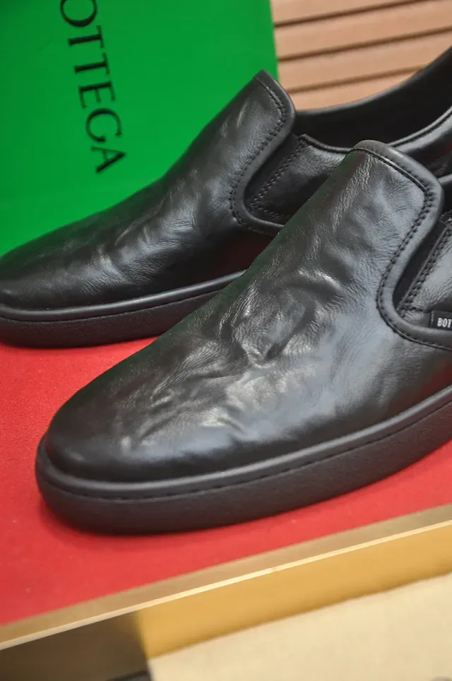 Bottega Veneta Andiamo Mocassins en Cuir Noir Froissé 2