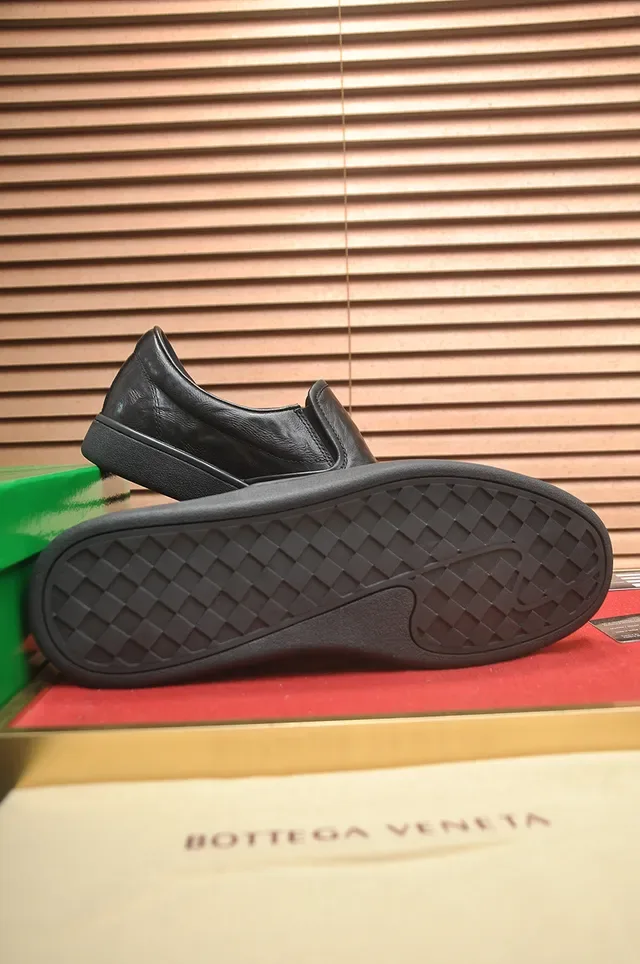 Bottega Veneta Andiamo Mocassins en Cuir Noir Froissé 3