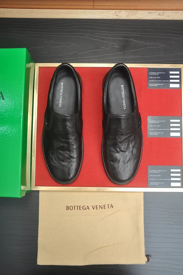 Bottega Veneta Andiamo Mocassins en Cuir Noir Froissé 5