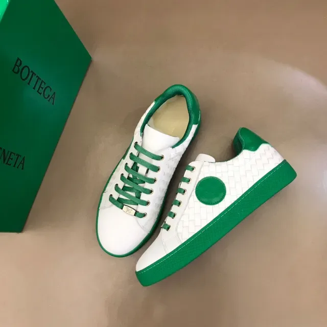 Bottega Veneta Cassette वेवन चमड़ा सफेद और हरा लाइफस्टाइल स्नीकर 7