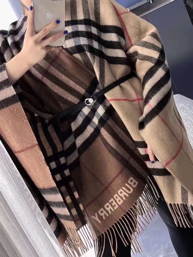 Burberry 米色黑 Nova Check Pattern 扭边流苏下摆羊绒围巾 2