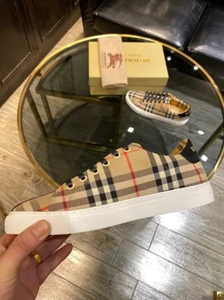 Burberry Beige Noir Nova Check Plaid Partie supérieure Navy Lacets plats Sneakers lifestyle 6