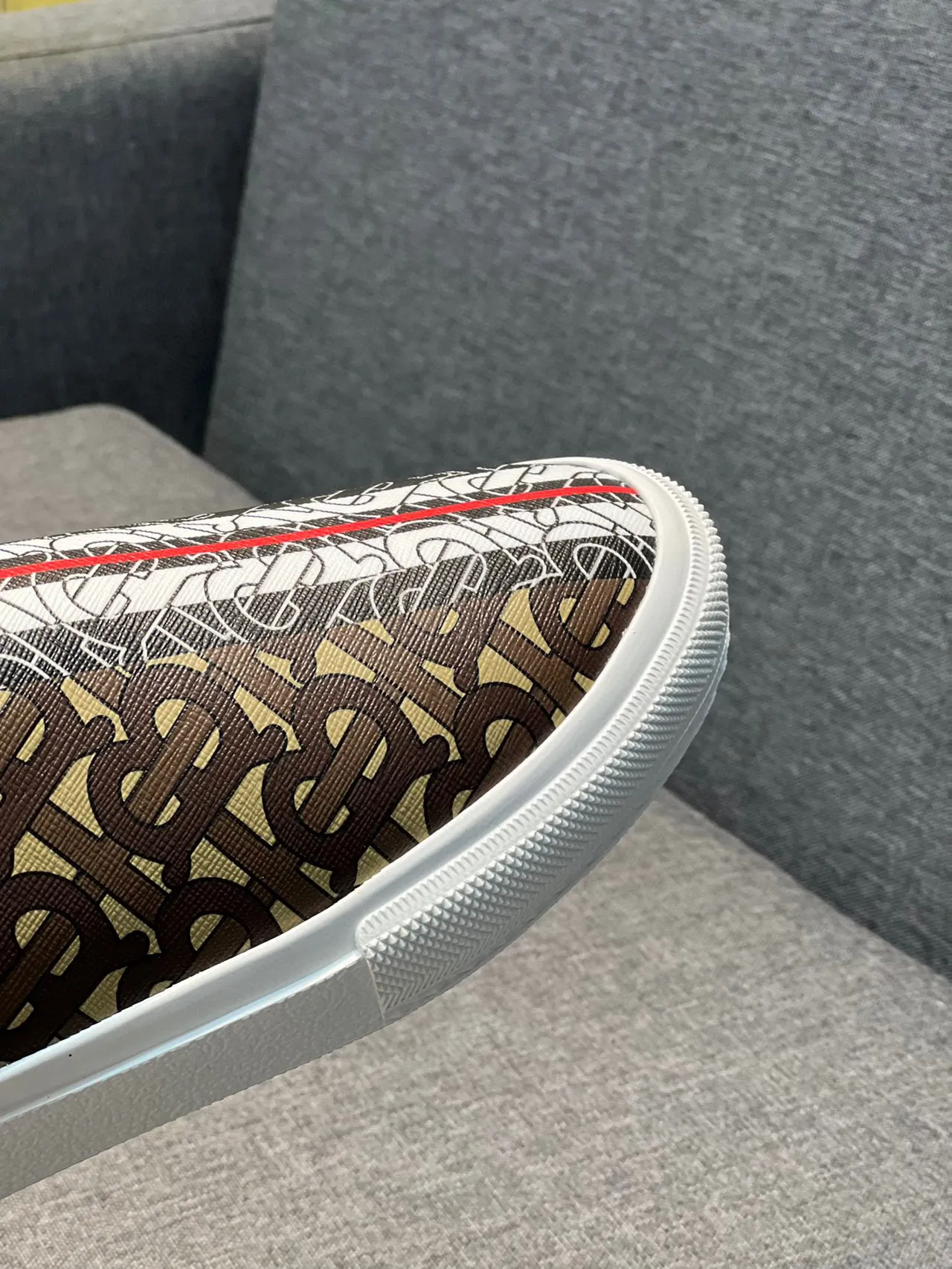Burberry بيج براون مونوغرام كانفاس بدون ظهر سلايب أون أحذية كاجوال 3