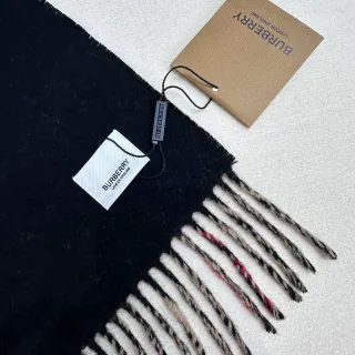 Burberry কালো বেইজ সলিড ফিল্ড চেক-প্যাটার্নড ফ্রিঞ্জ ক্যাশমিয়ার মফলার