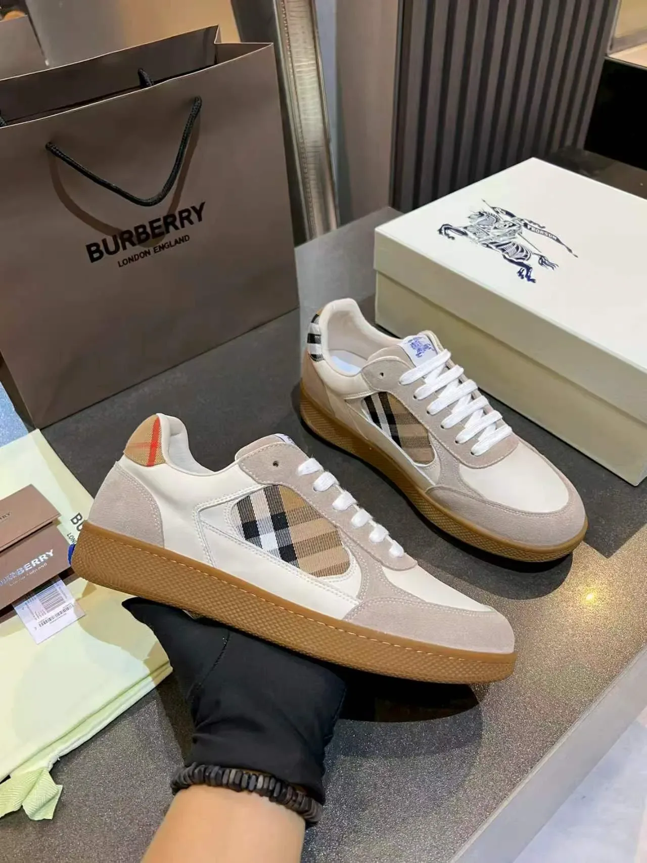 Burberry Knight Beige Check Lifestyle Tênis 4