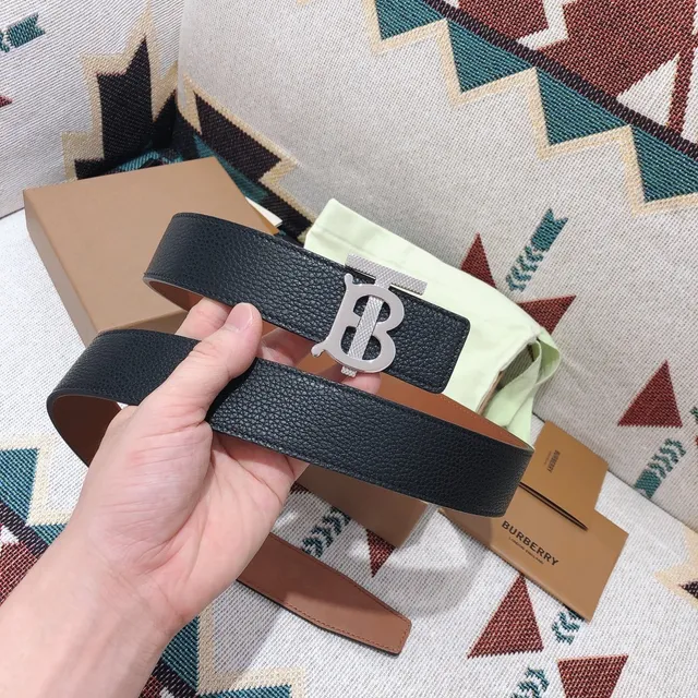 Burberry Knight Belt Cinturón Negro de Cuero Granulado Hebilla de Tono Plateado Cinturón de Cuero 4