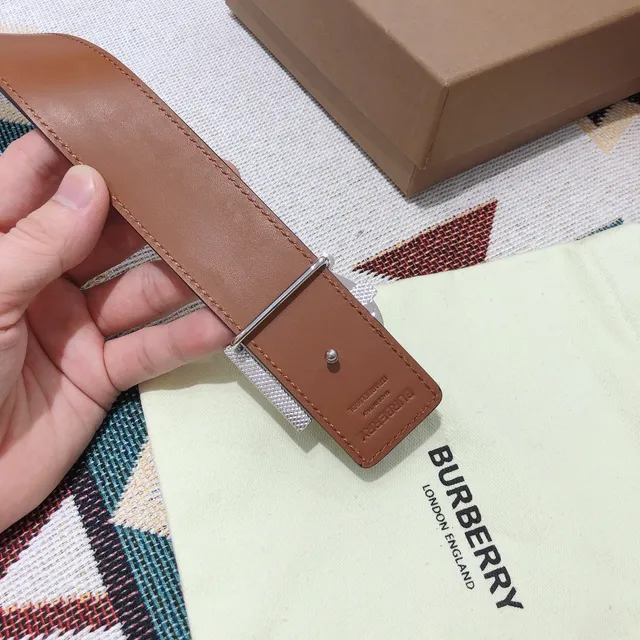 Burberry Knight Belt Cinturón Negro de Cuero Granulado Hebilla de Tono Plateado Cinturón de Cuero 5
