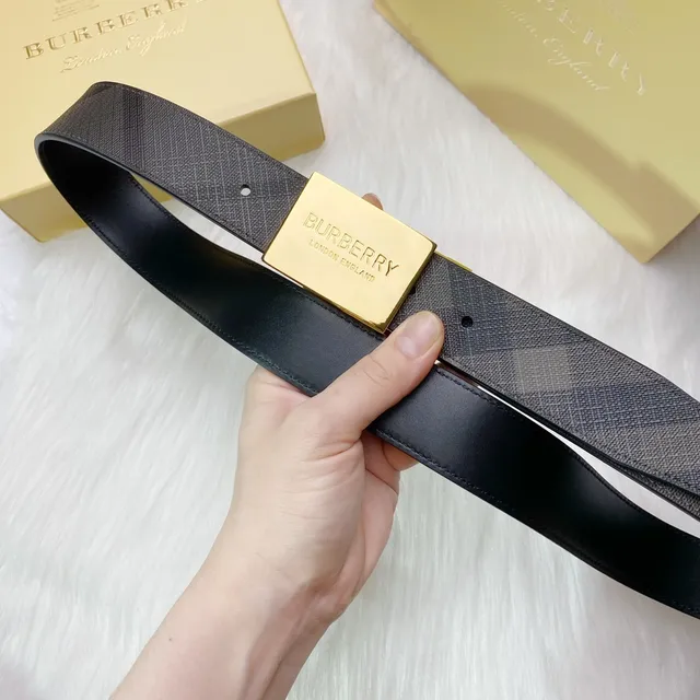 Burberry Knight Noir Or Lisse Rectangulaire Boucle Ceinture en cuir 2